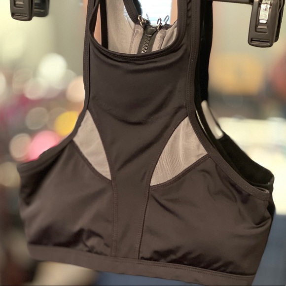 Chestee “The Sloan” water resistant Sport Bra - Picture 2 of 6